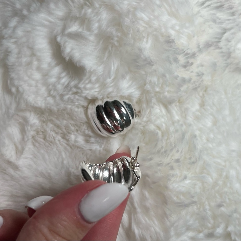 Silver Shell Earrings - Picture 2 of 4